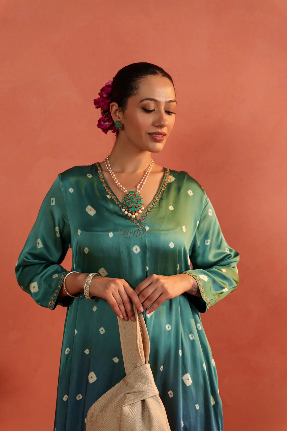 Laura Bandhani Kurta