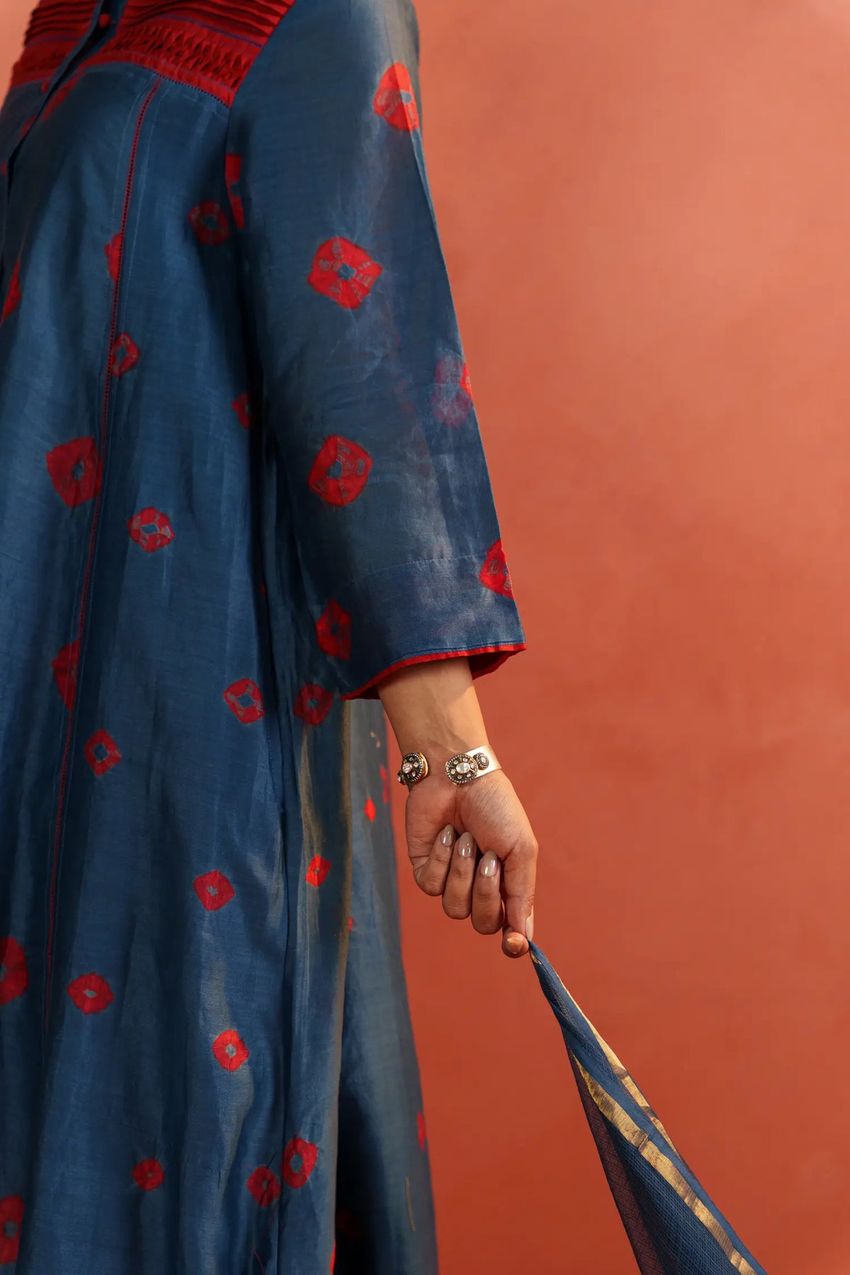 Tara Bandhani Kurta