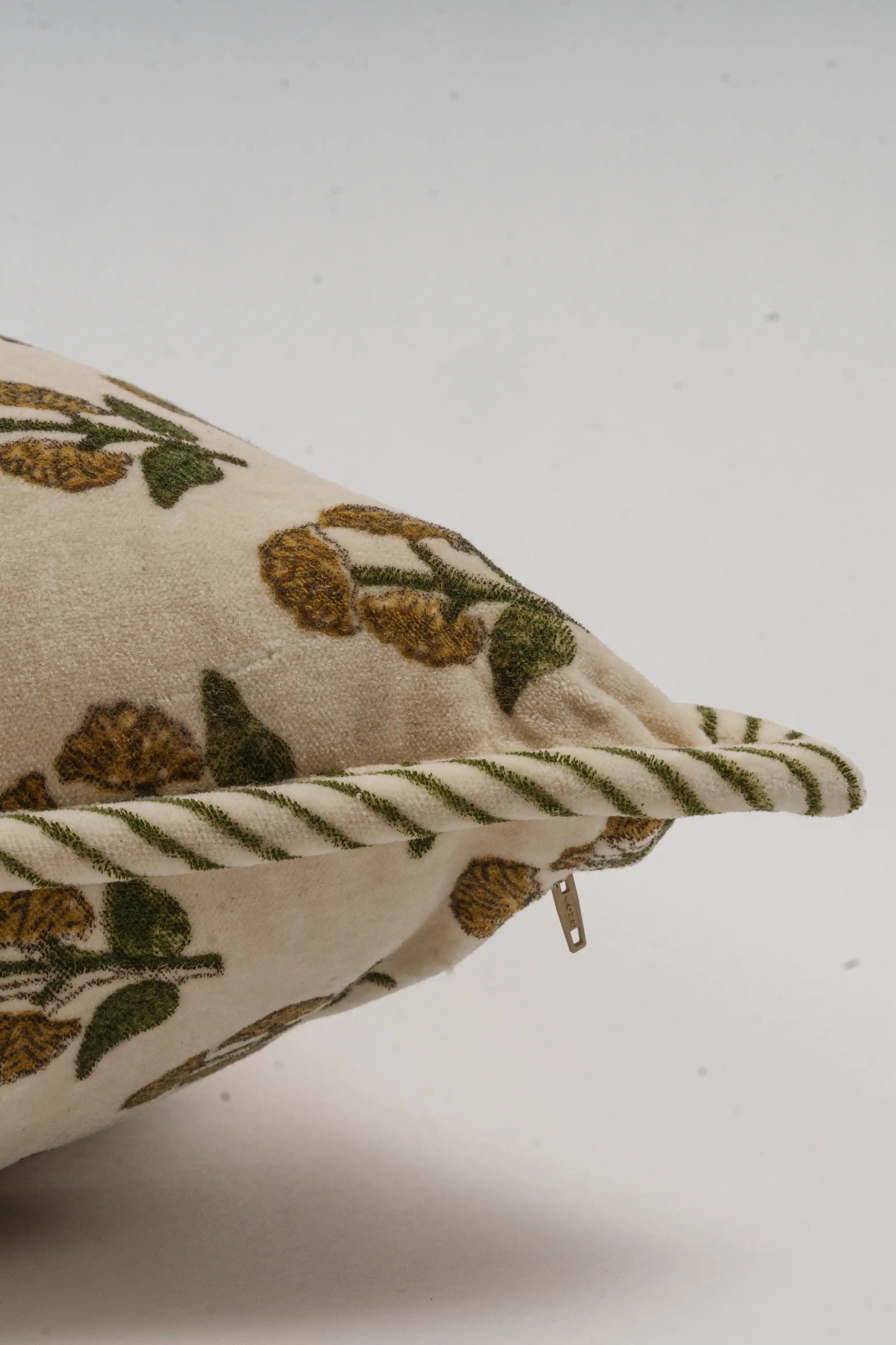 Mehr Buti Cushion Cover