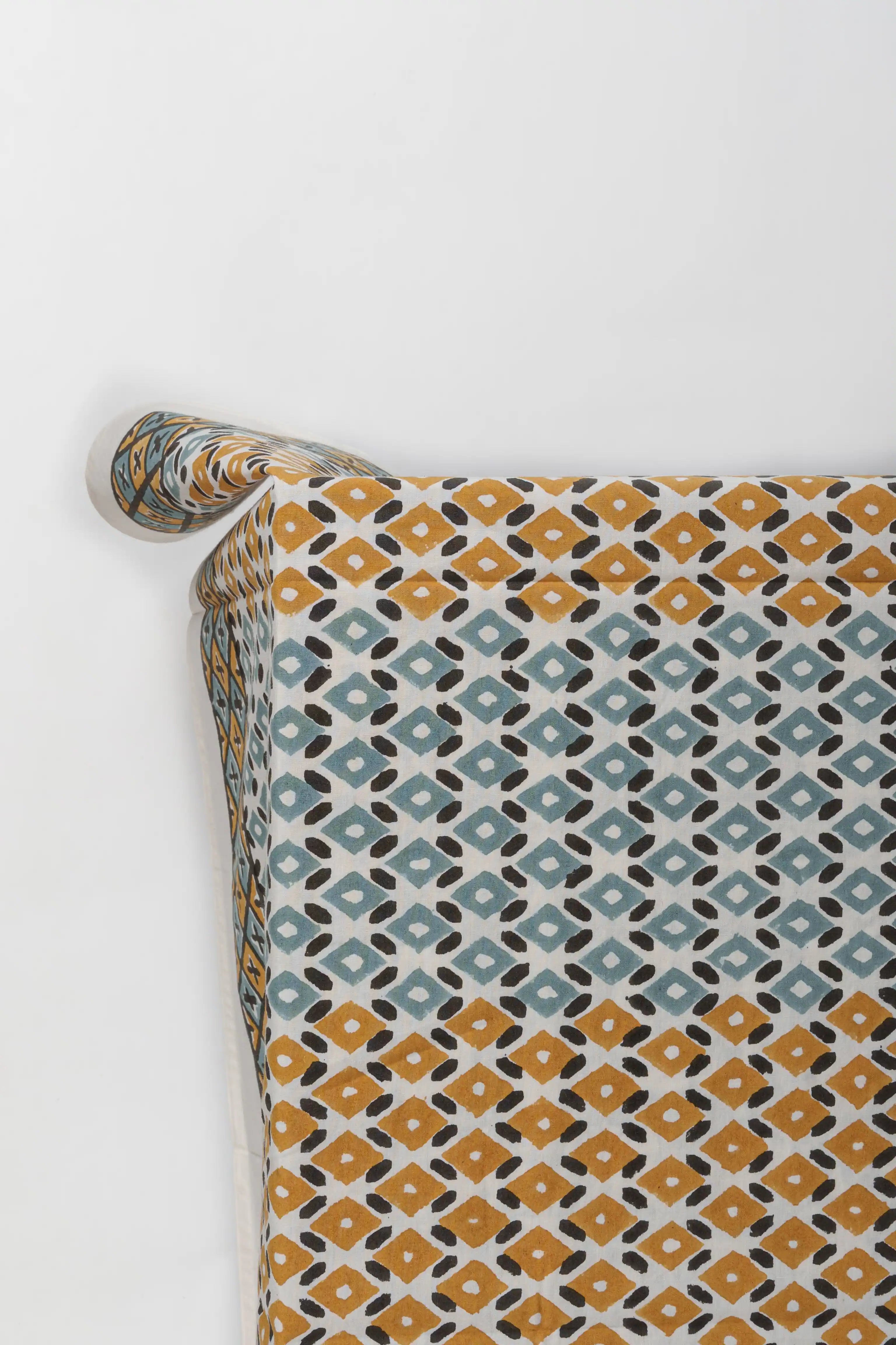 Serenade Table Cover