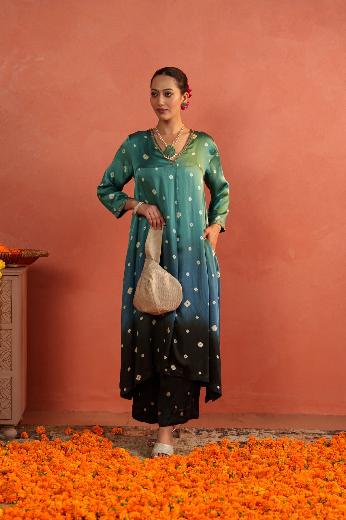 Laura Bandhani Kurta