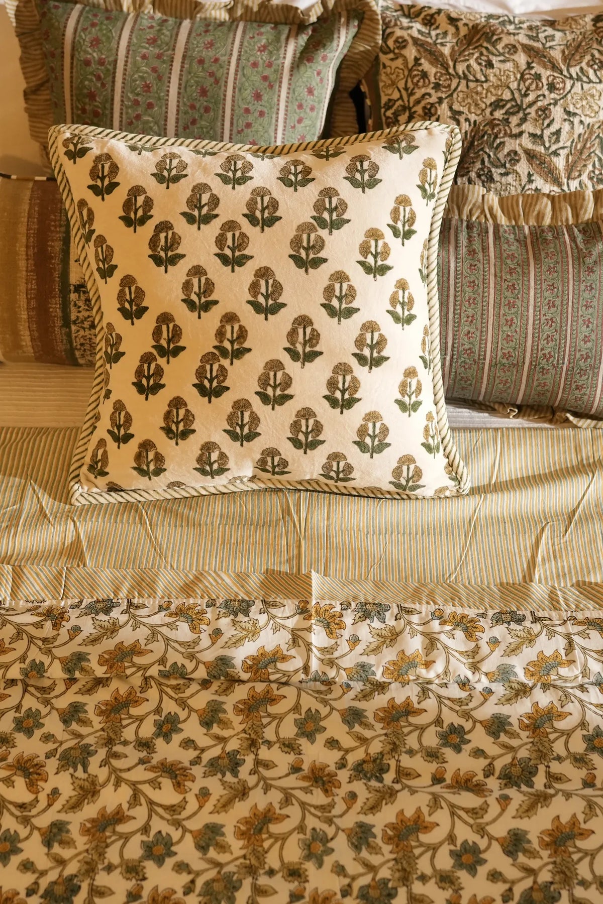 Mehr Buti Cushion Cover