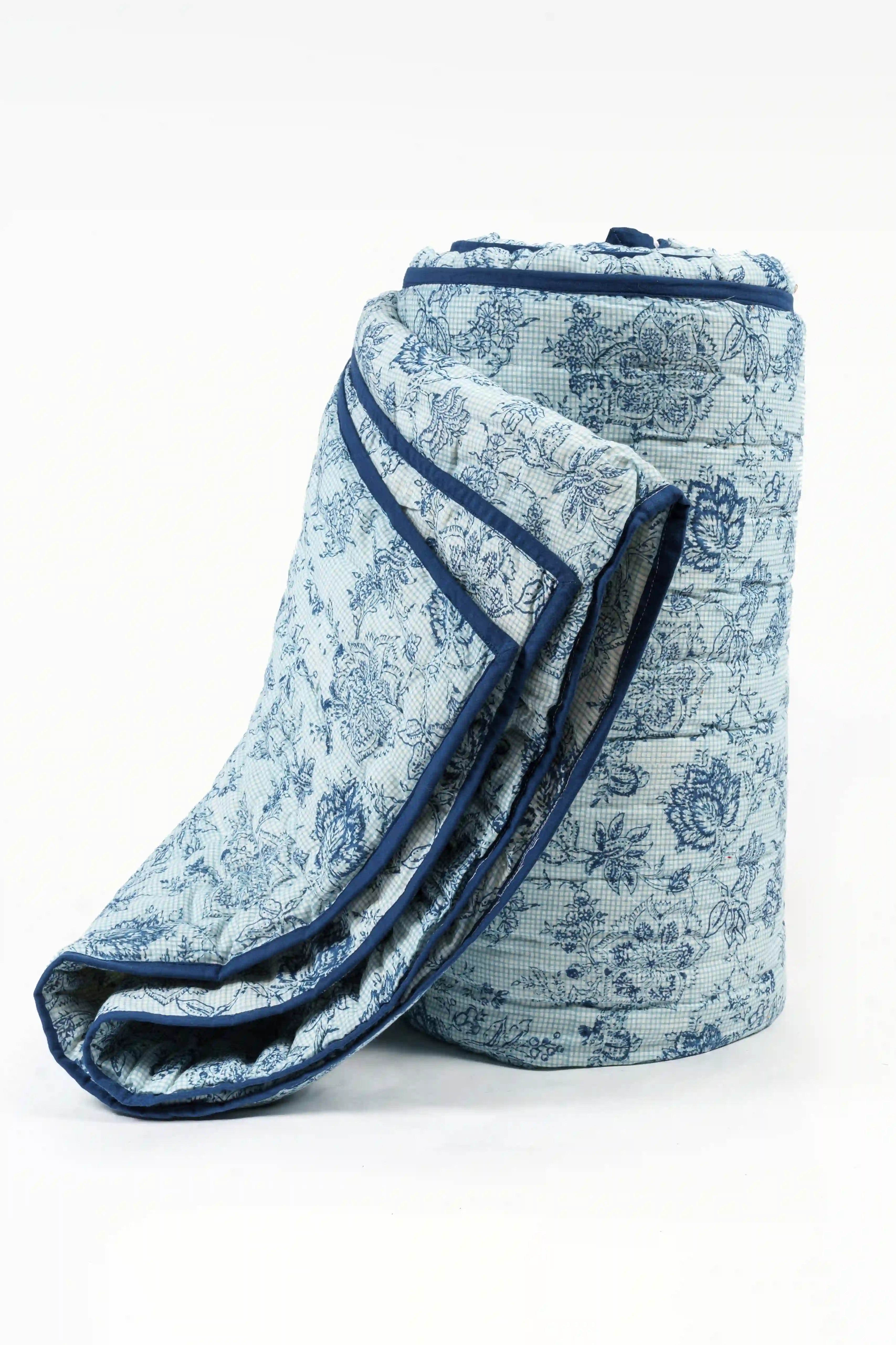 Neel Pushp Cotton Quilt